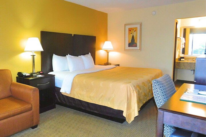 Room 5 of 22