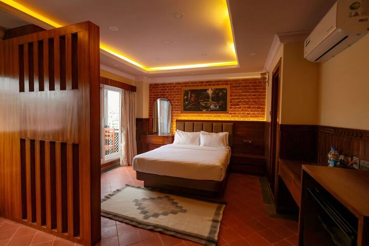 Room 12 of 27