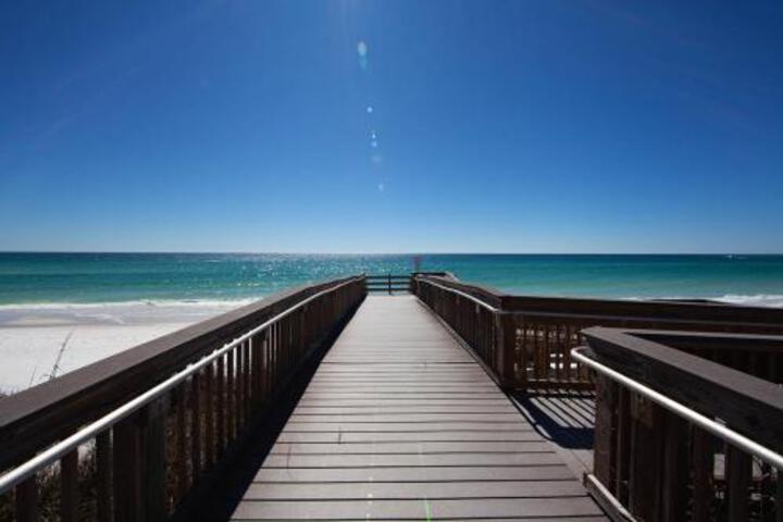 Gulf Shore Condo #209 in Destin, FL