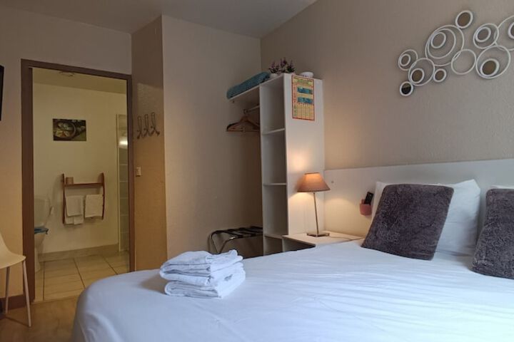 Room 6 of 55