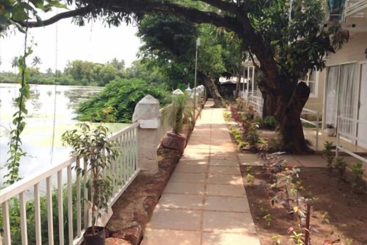 Property Grounds 17 of 20