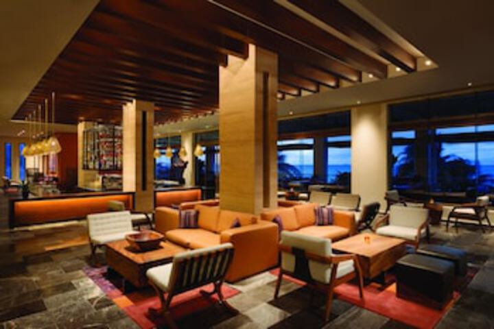 Lounge 250 of 342