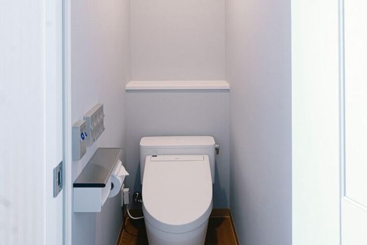 Room 10 of 107