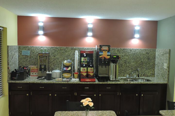 Breakfast area
