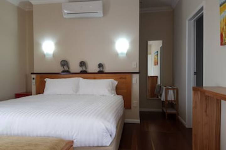 Room 64 of 114