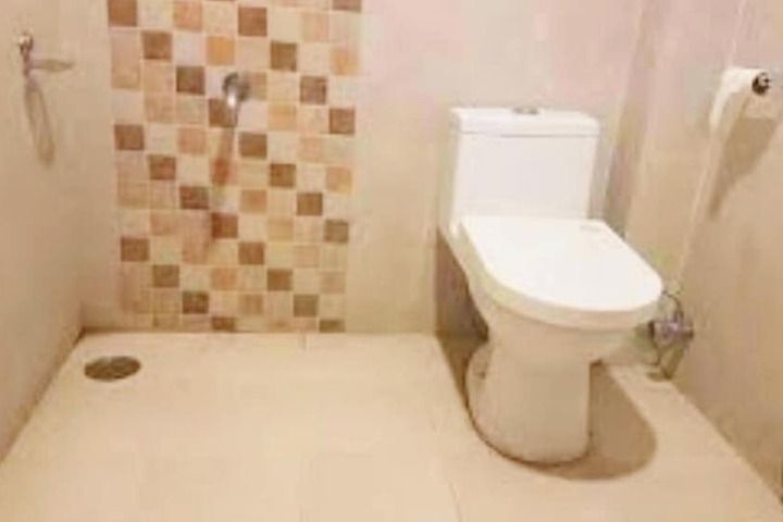 Room 6 of 6