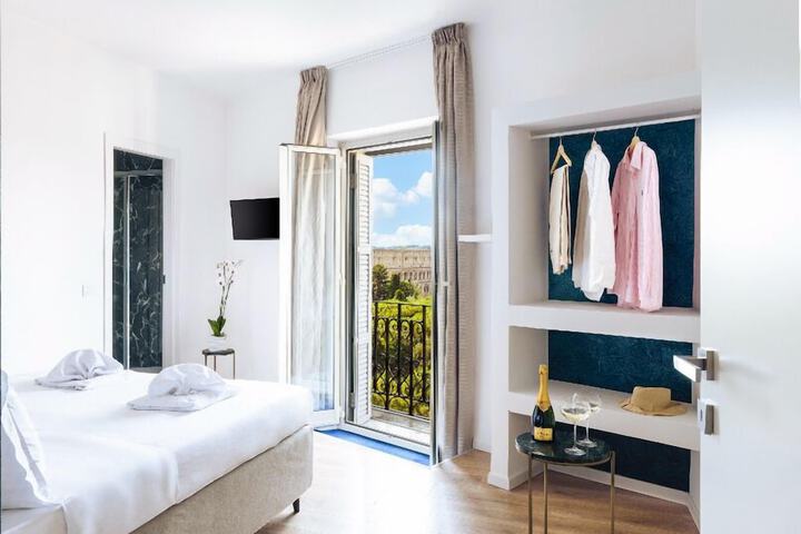 Room 2 of 20