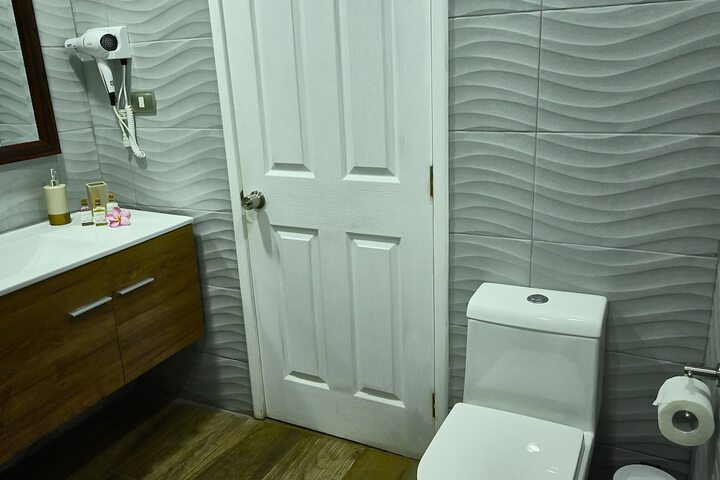 Room 35 of 79