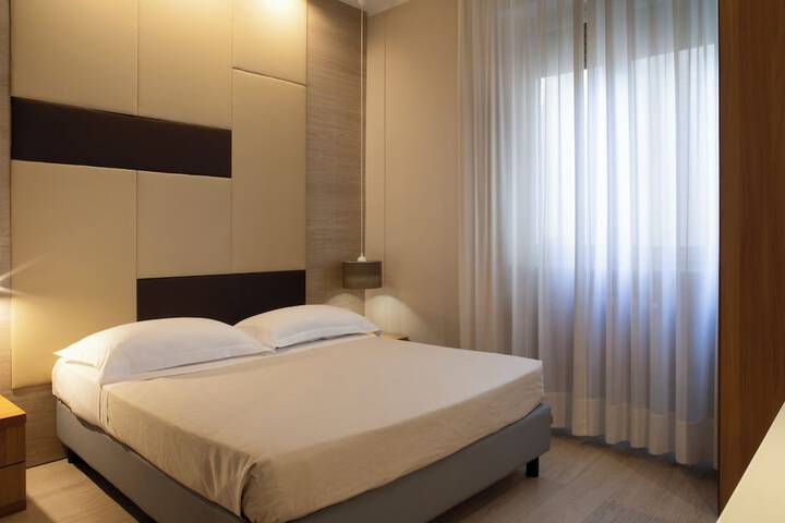 Room 9 of 18