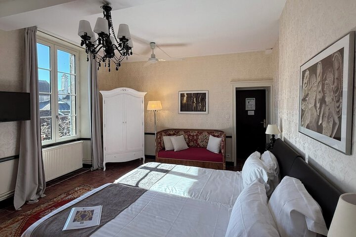 Room 32 of 110