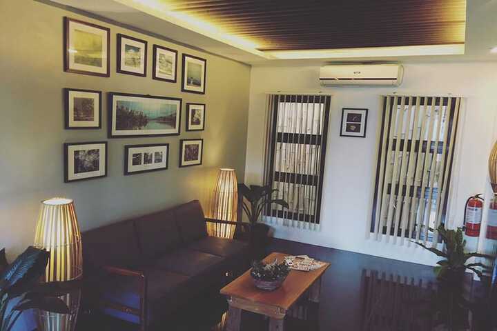 Hotel Interior 6 of 37