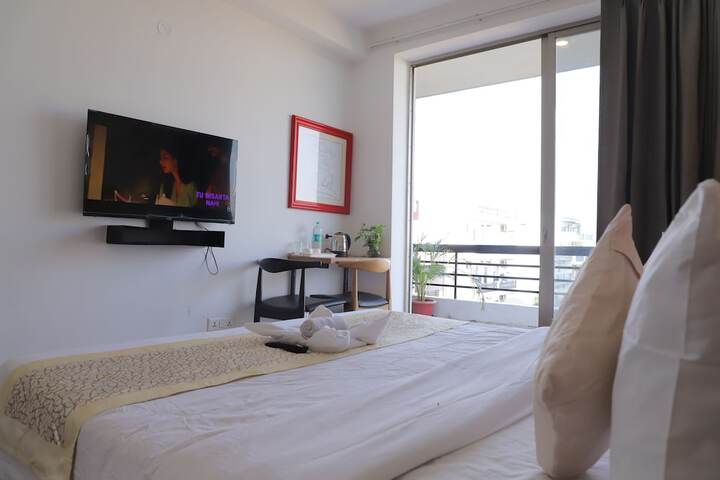 Room 3 of 7