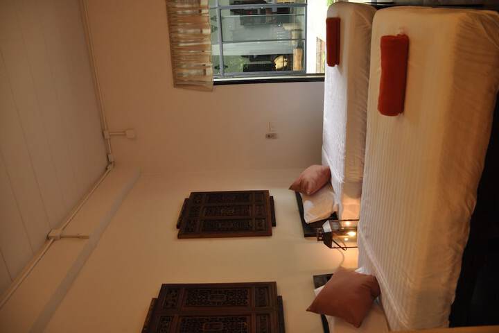 Room 27 of 57