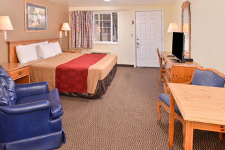Room 5 of 17