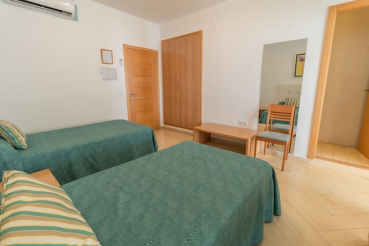 Room 45 of 74