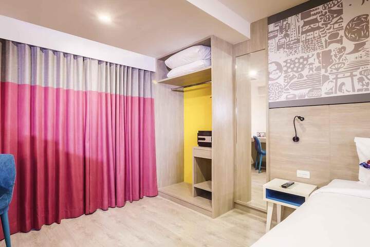 Room 20 of 59