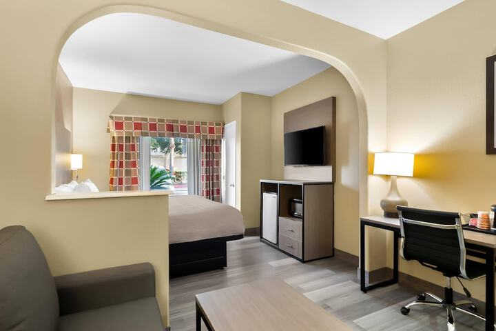Room 31 of 73