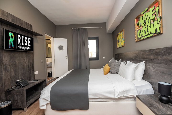 Room 60 of 216