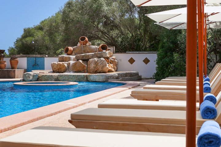 Pool 43 of 77