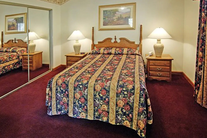 Room 4 of 19