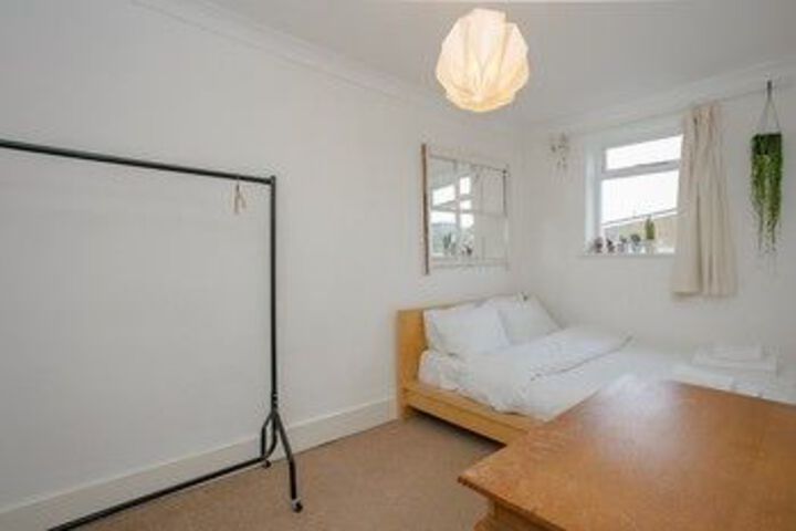 Room 4 of 22