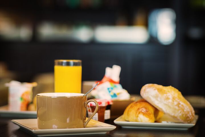 Breakfast/Coffee Service 31 of 37