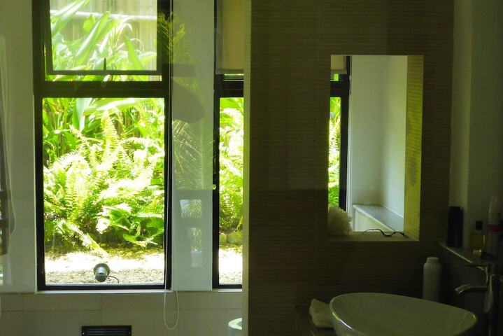 Room 45 of 120