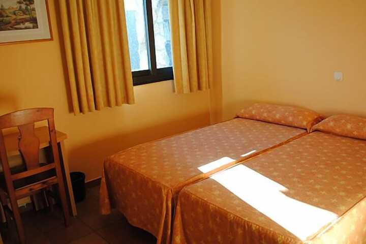 Room 4 of 39