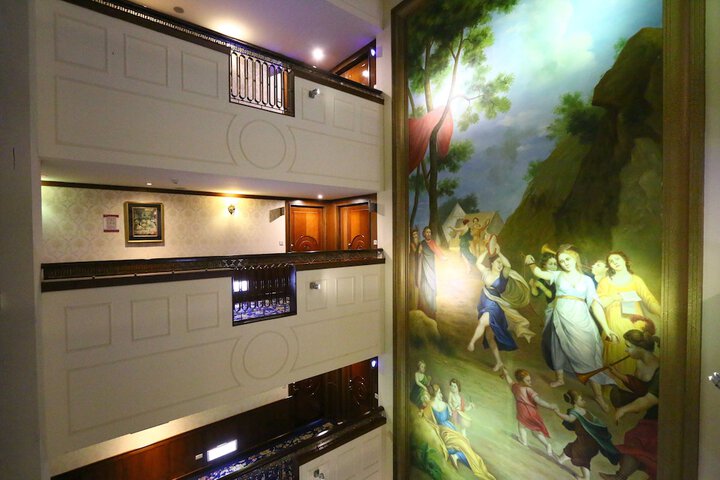 Hotel Interior 73 of 103