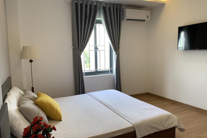 Room 13 of 36