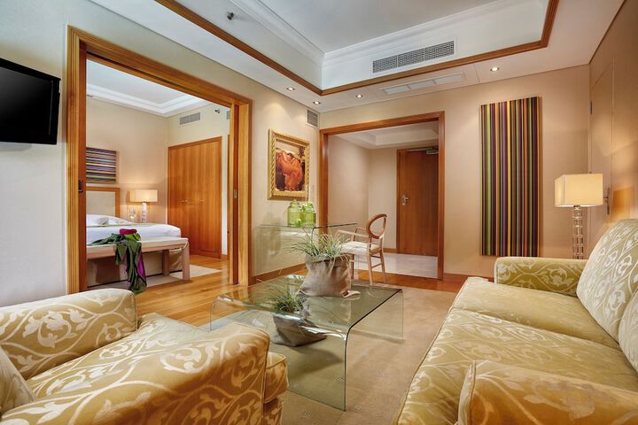 Room 19 of 195