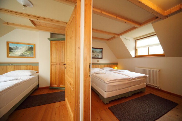 Room 4 of 58