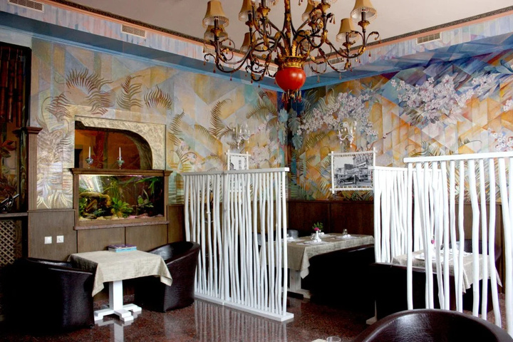 Melrose Hotel
