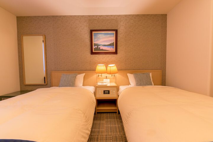 Room 27 of 121