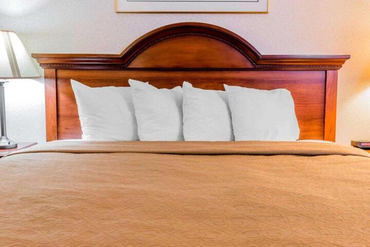 Double Bed Accessible (2 of 6)