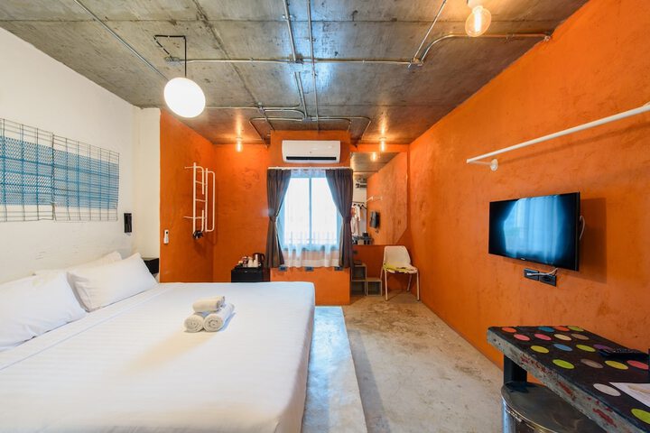 Room 13 of 60