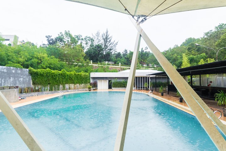 Pool 25 of 50