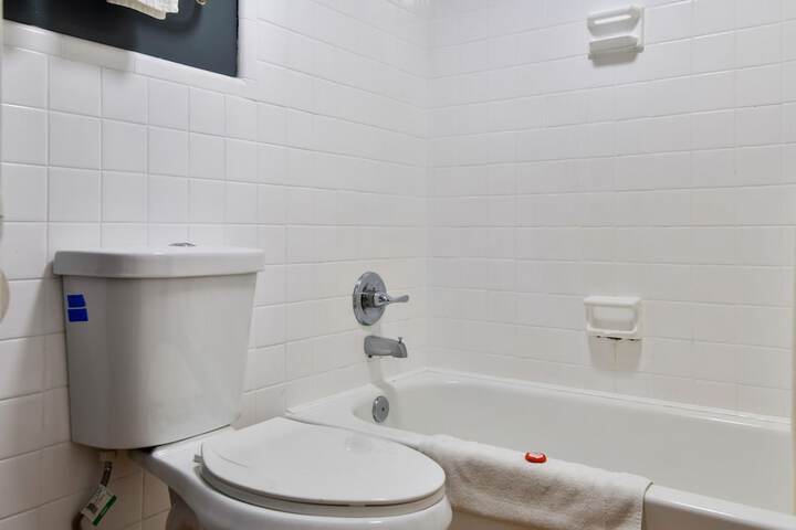 Double Accessible King Size Bed (6 of 8)