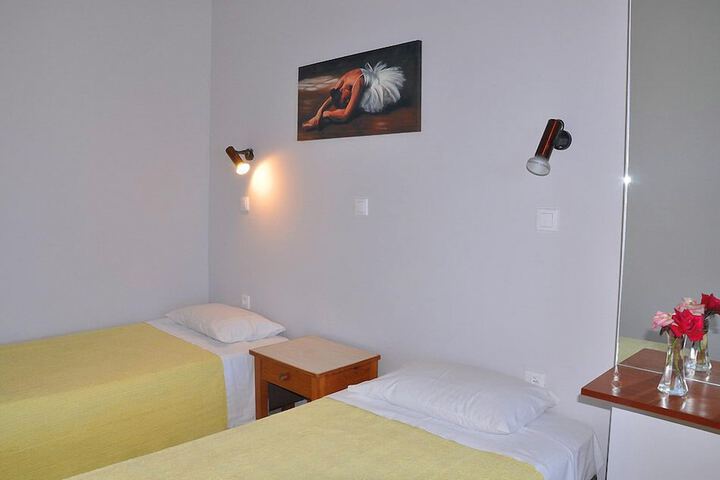 Room 3 of 69