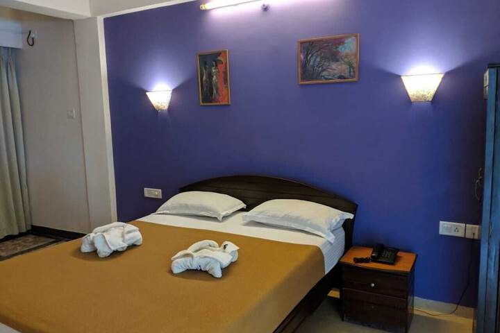 Room 10 of 29