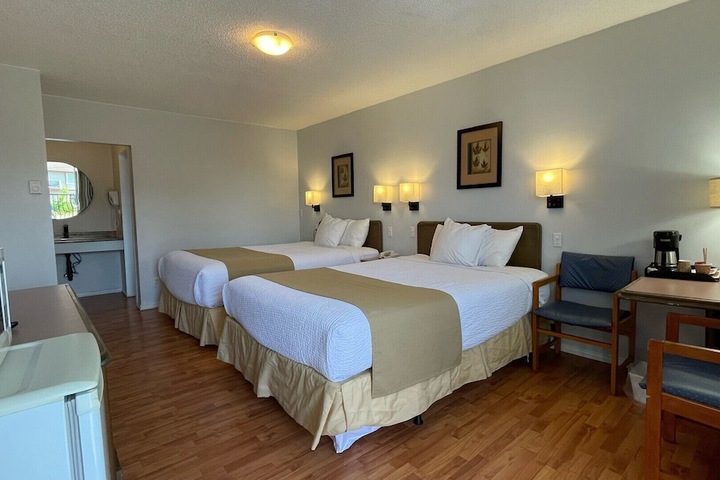 Room 5 of 25