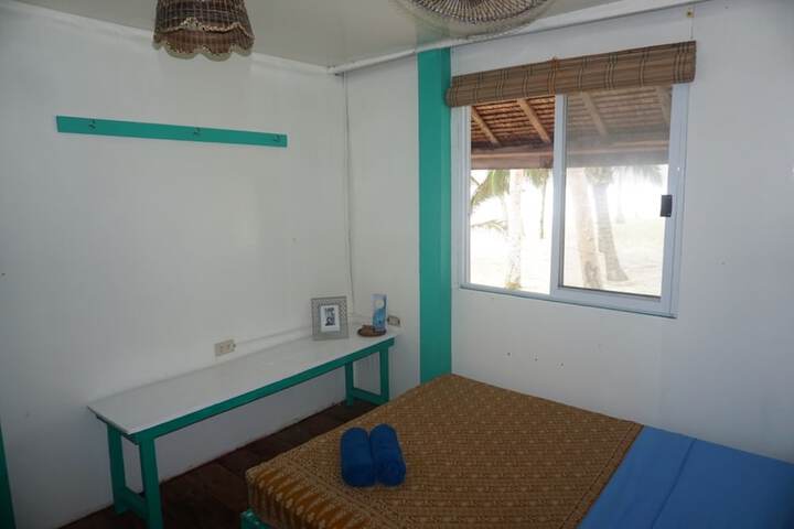 Room 5 of 31