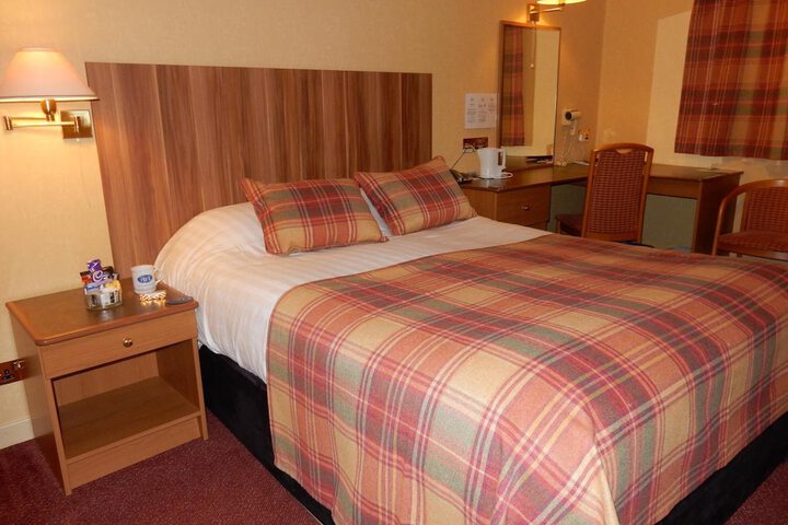 Room 16 of 36
