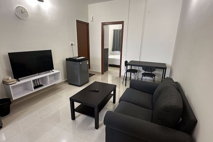 Room 11 of 18