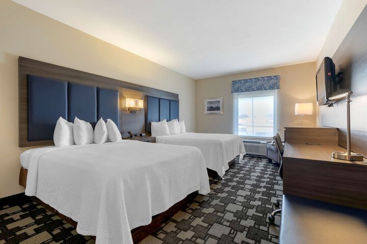 2 Queen Beds Microwave, Refrigerator High Speed Internet Accessible Full Breakfast (7 of 7)