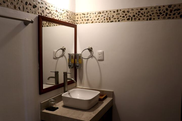 Room 43 of 76