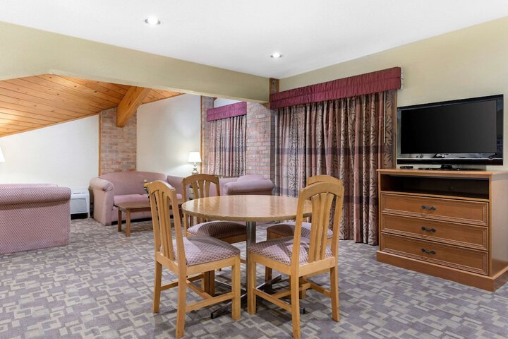 Room 30 of 51