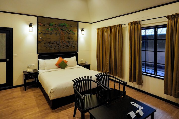 Room 15 of 76