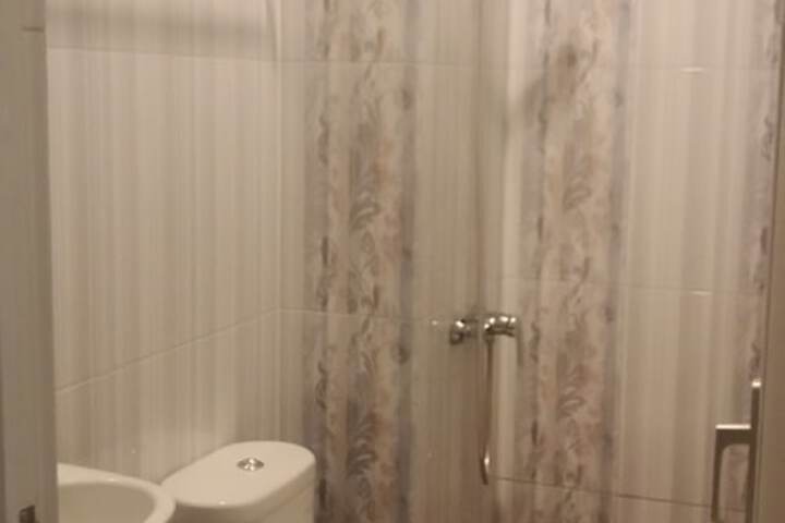 Room 8 of 12