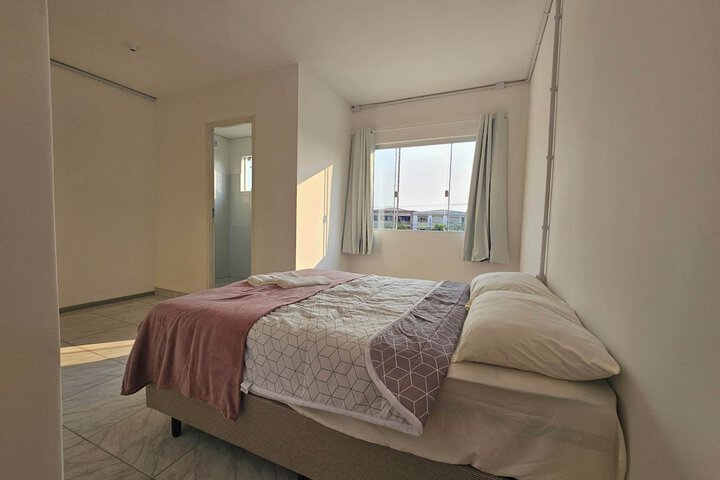 Room 3 of 8